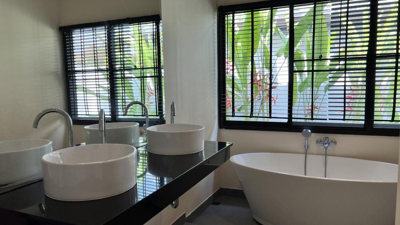 Plunge Tropic Villas 2 Naiharn Rawai Luaran gambar